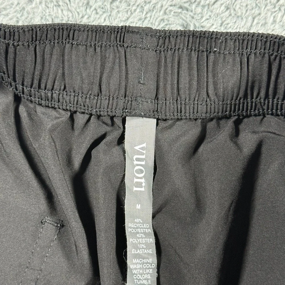 Vuori Kore Shorts Mens Medium Black Performance Drawstrings Athletic Gym - Picture 3 of 7